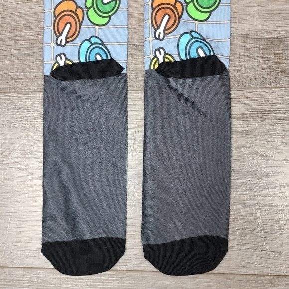 Two Pairs of Unisex Knee High Among Us Novelty Socks One Size - Picture 8 of 16